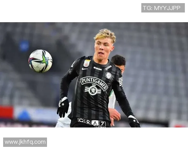 足球天才JR崭露头角 带领球队打破记录成就辉煌新篇章 足球天才JR崭露头角 带领球队打破记录成就辉煌新篇章